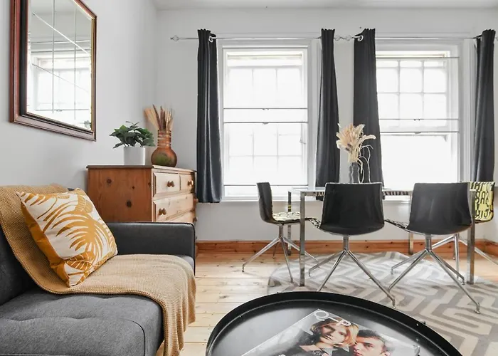 Visit Brick Lane - 1 Bed London Flat With Large Patio