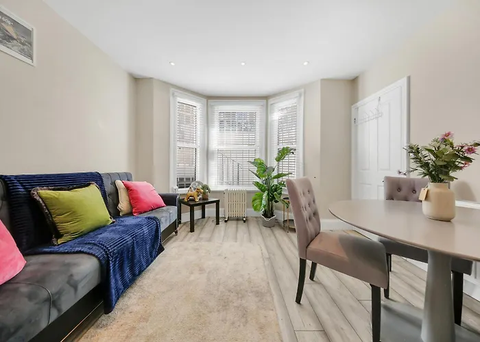 Hammersmith Flat 2 Bedrooms Lgf