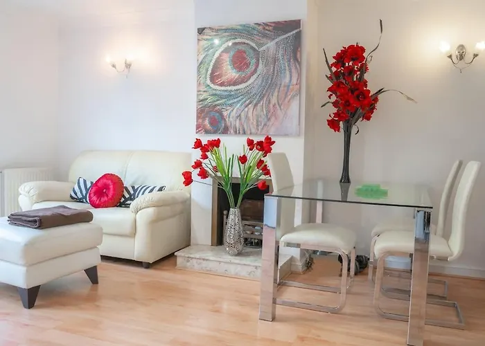 Modern Tower Bridge 3Br House
