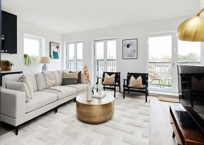 The Wembley Park Corner - Classy 2Bdr Flat With Balcony