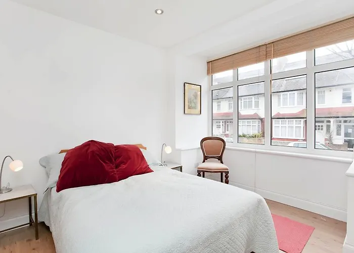 Edencourt Apartment