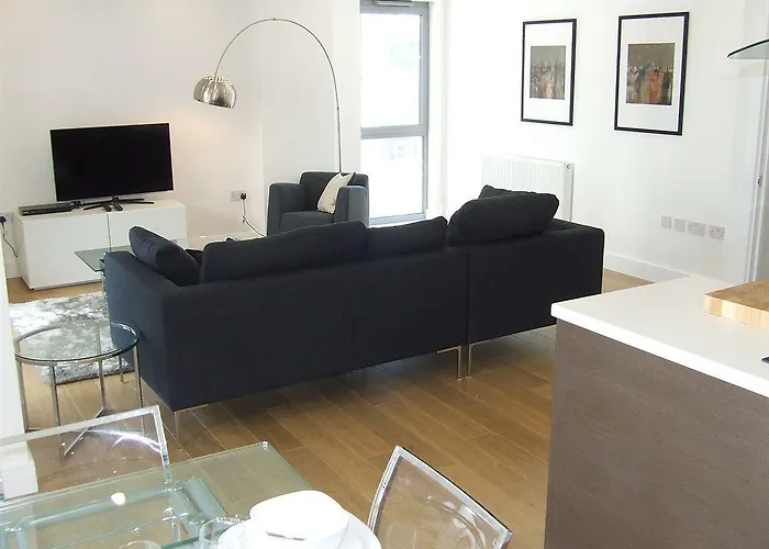Max Serviced Apartments Aldgate, Wilson Tower