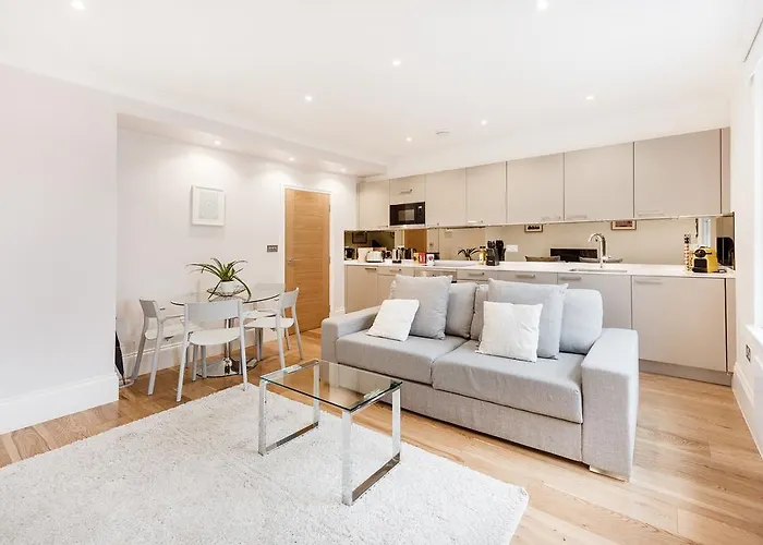 Soho Piccadilly Circus Apartment