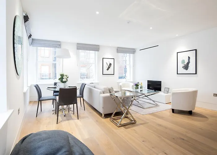 Stunning And Bright Apartments - Romilly Street