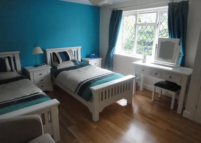 The Oaks Guest House