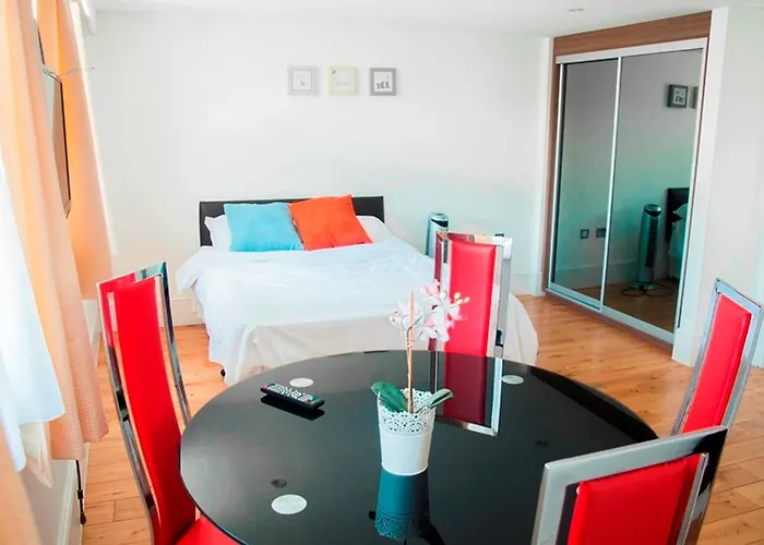 Baker Street Apartments