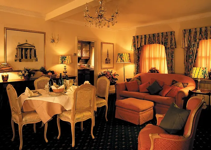 John Howard Hotel
