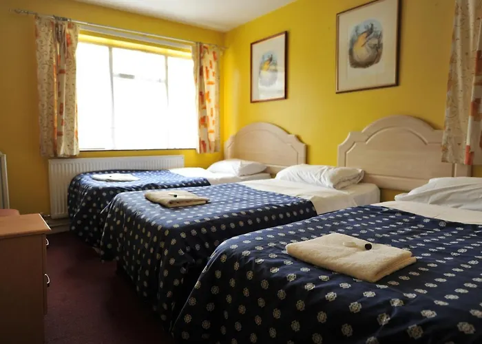 Acton Town Hotel