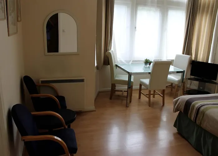 Palace Court Holiday Apartments