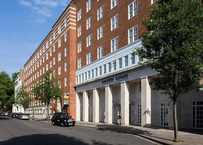Dolphin House Serviced Apartments