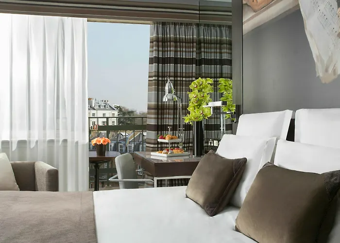Jumeirah Lowndes Hotel