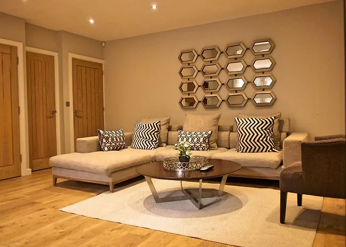The Norfolk Townhouse - Stunning 5Bdr Home