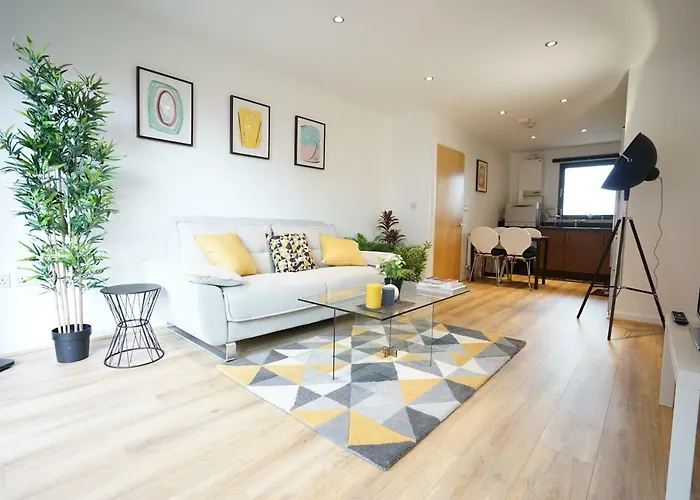 Perfectly Located Stunning Apartment
