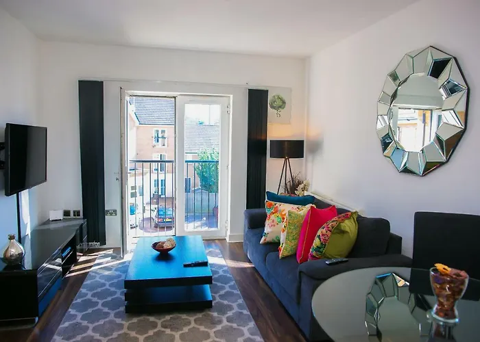 Modern 2 Bedroom Apartment