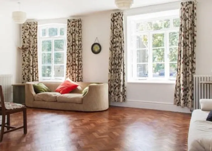 Charming Apartment In Zone 1