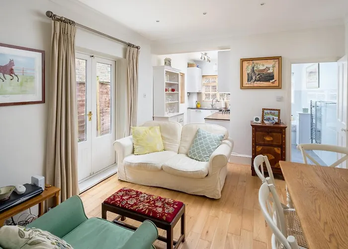 Charming 2Br Flat With Patio In Hammersmith