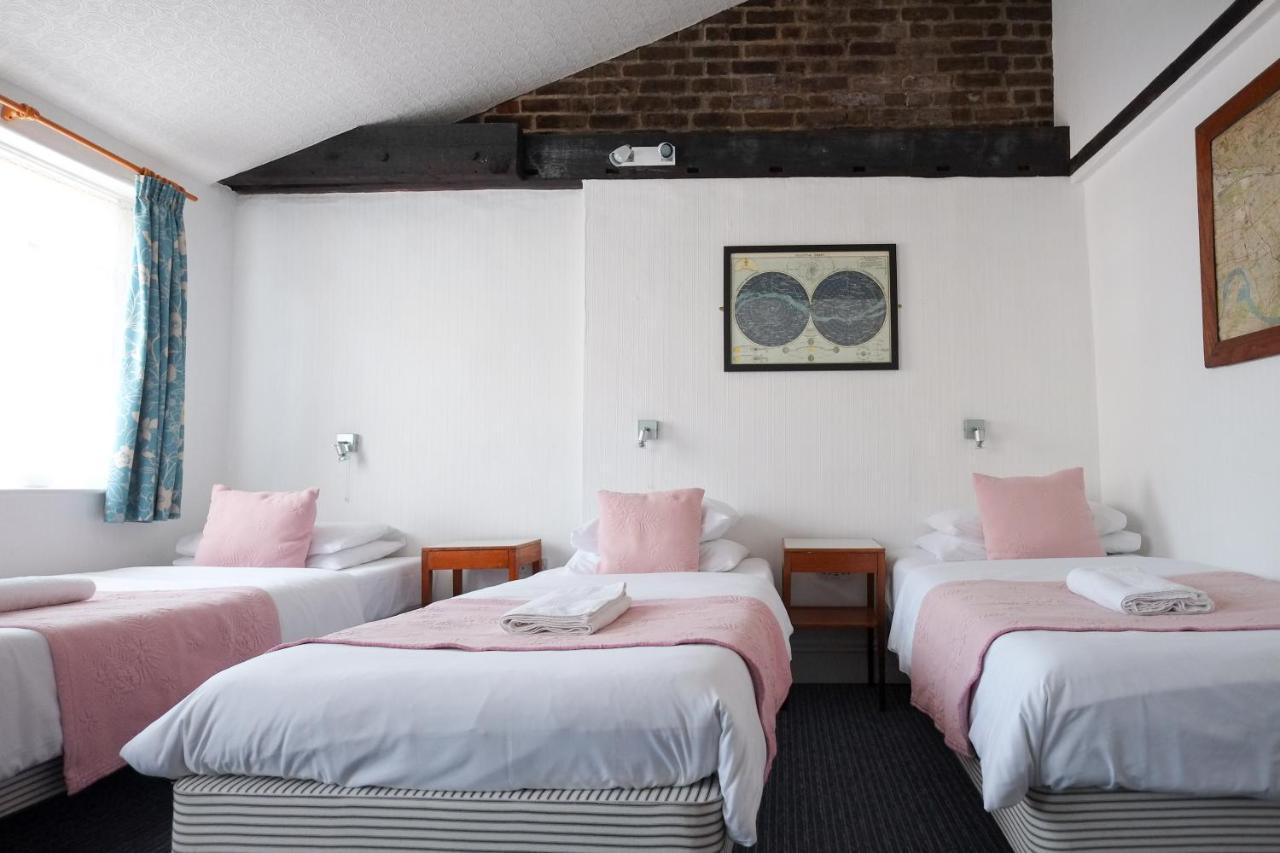 Hotel St Athans 2*