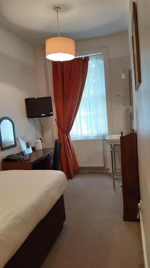 Crescent Hotell 3*