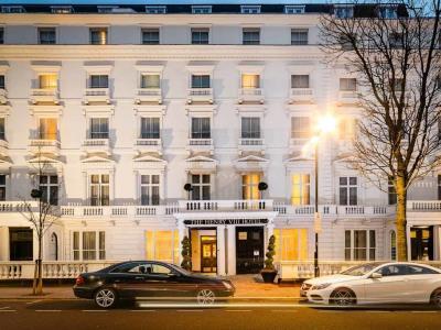 Henry Viii Hotel