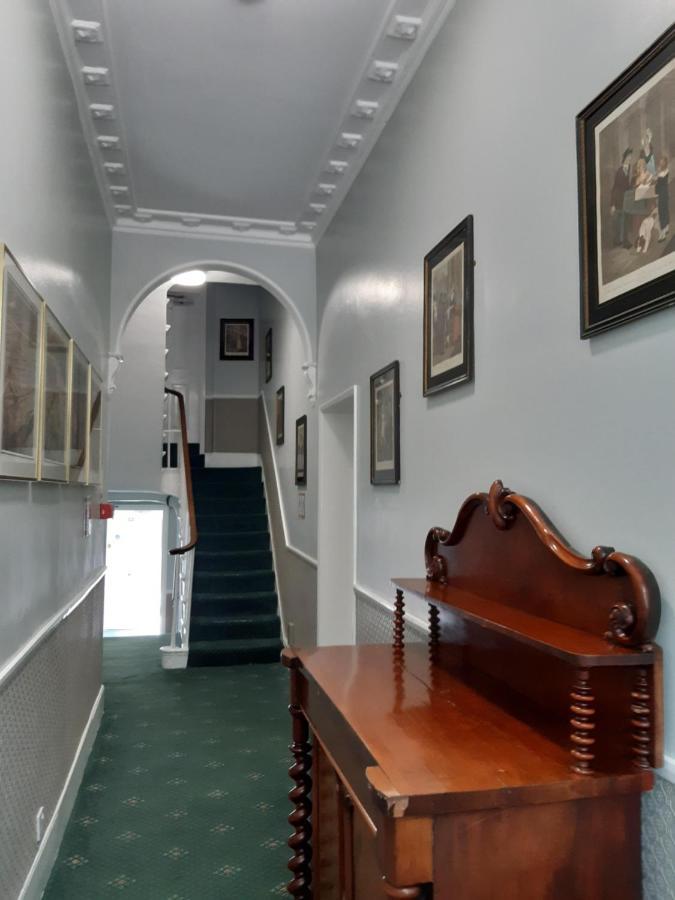Hotell Crescent 3*