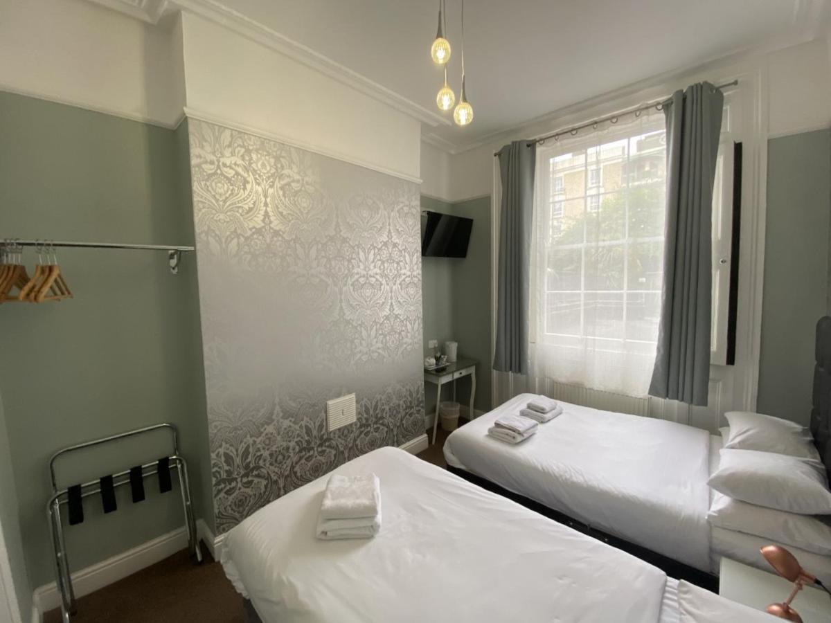 Swinton Hotel 2*