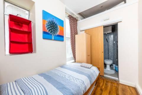 Kensington & Chelsea 2 Bed Zone 1 Aprt Apartment