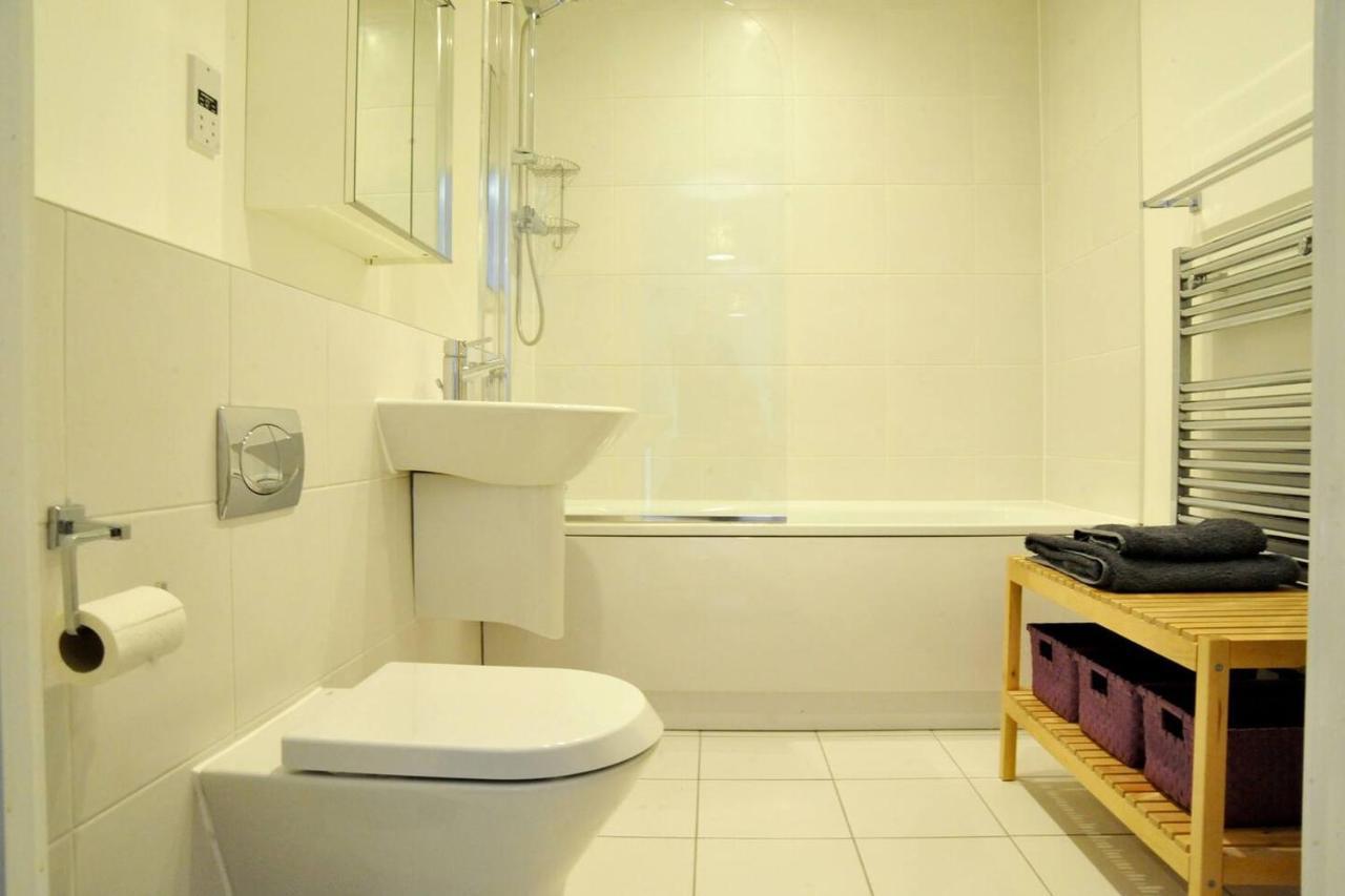 Wonderful, Bright Greenwich Sleeps 7 ! Holiday home *