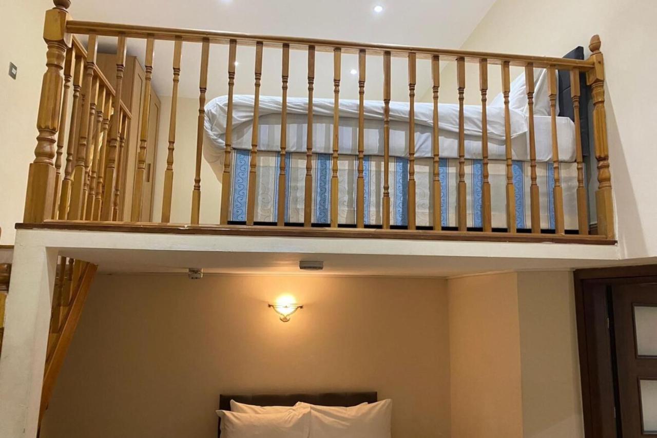 R12-b32-mezzanine Studio Near Hyde Park Leilighet *