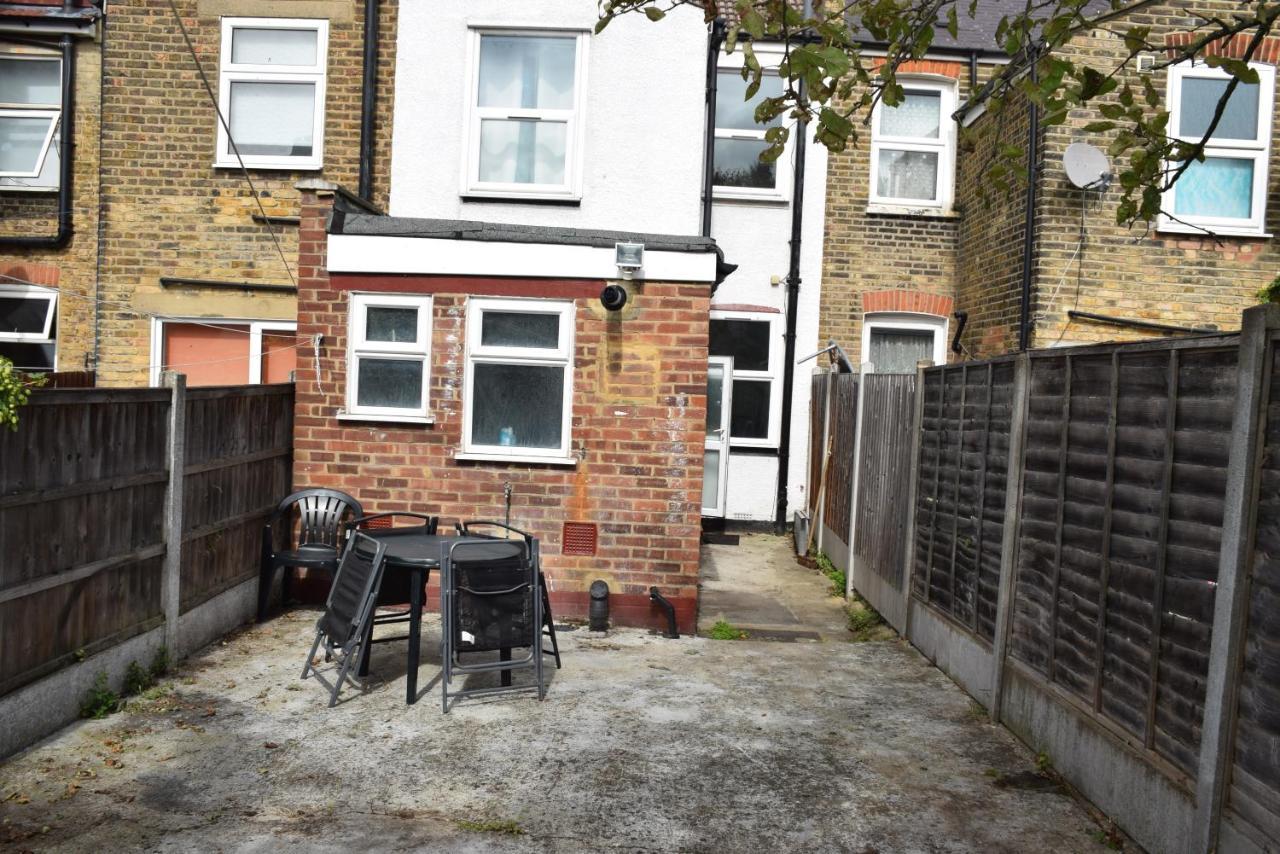 Three Bedroom House Lancaster Road Vakantiehuis *
