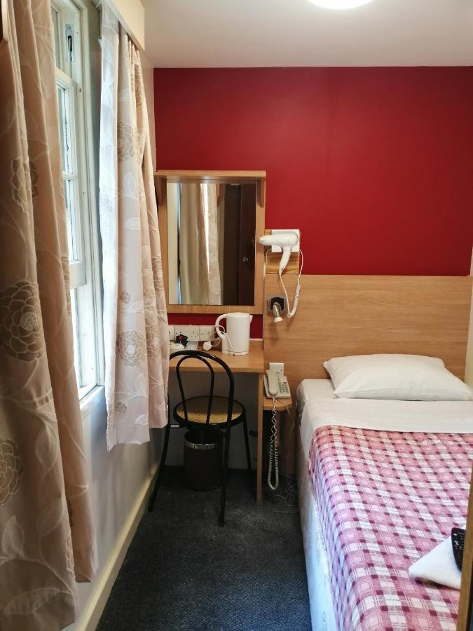 Guest house Colliers London