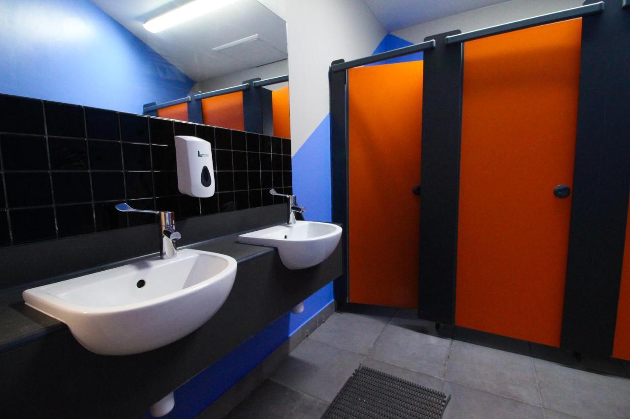 Backpackers Youth 18 - 35 Years Old Only London