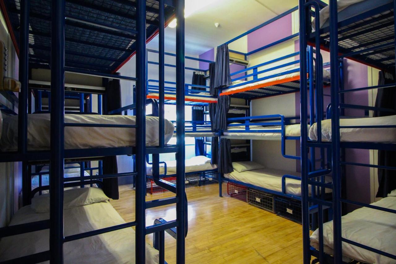 Backpackers Youth Hostel *