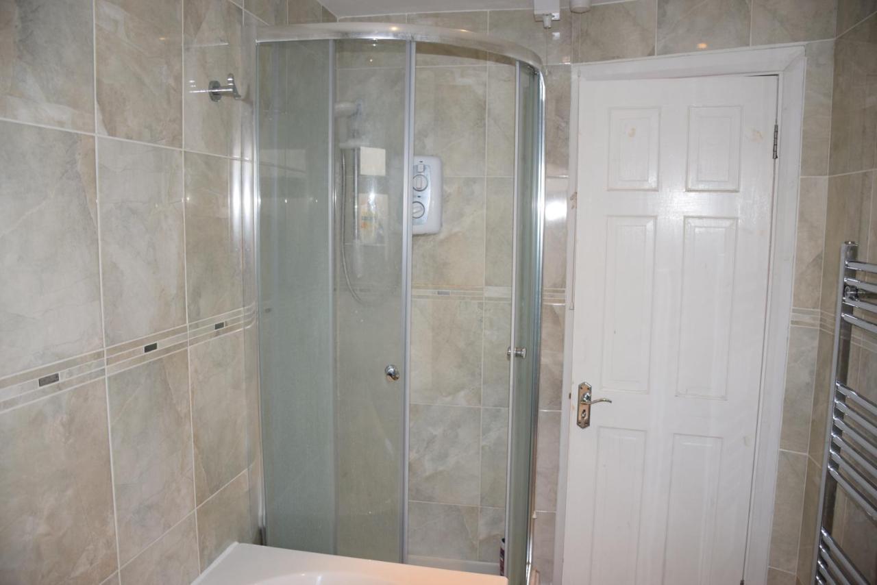 Vakantiehuis Three Bedroom Flat, Camborne Avenue W13