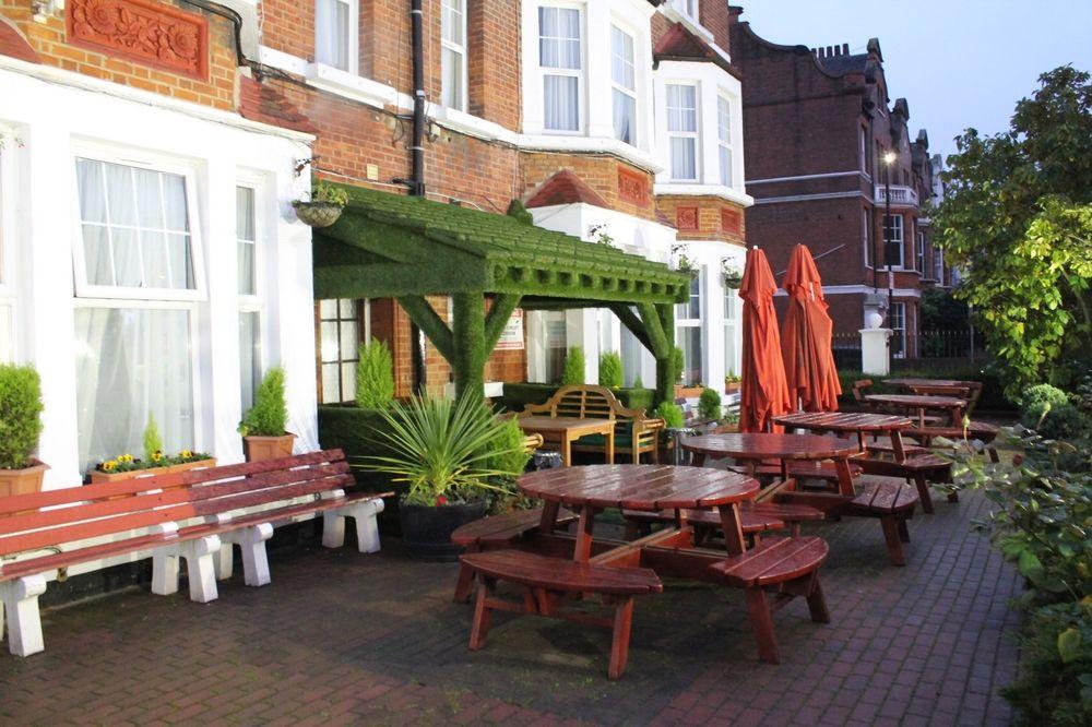 Clapham South Belvedere 2* London