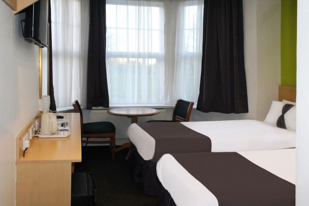 Clapham South Belvedere Hotel