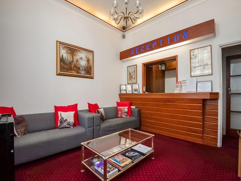 Hotel St George's