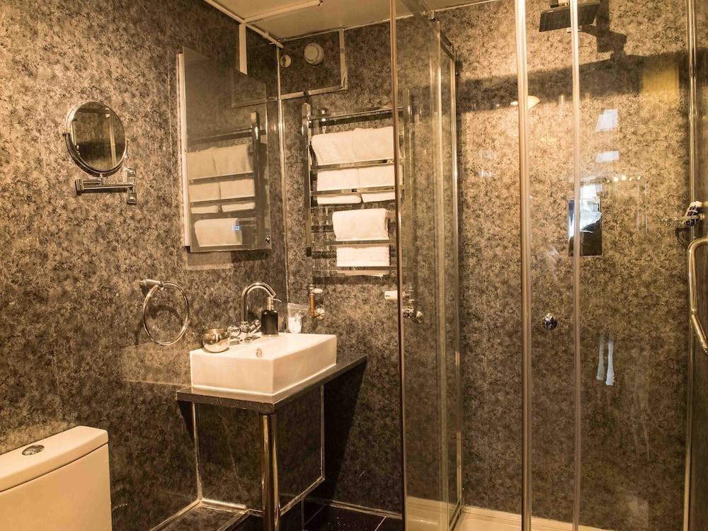 Hotel Avo London