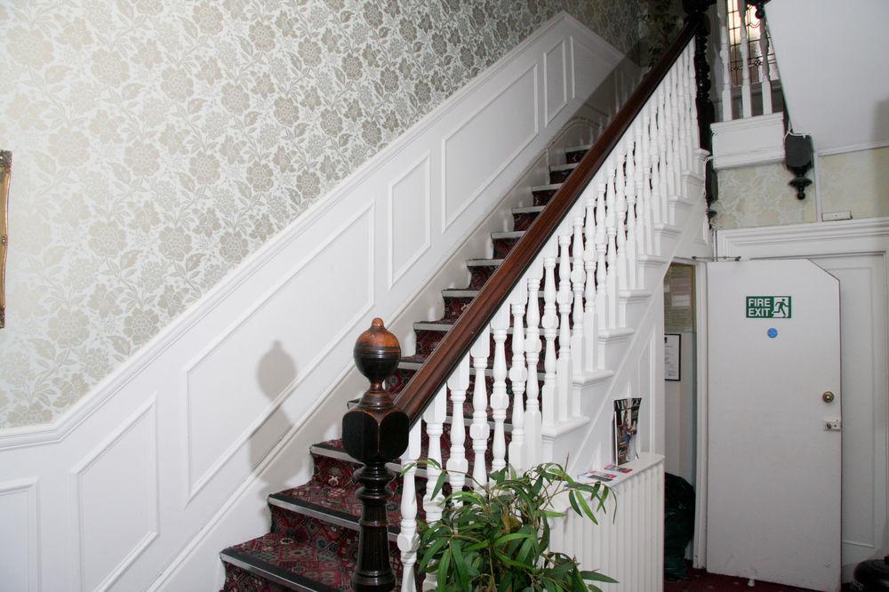 Dawson House 3*