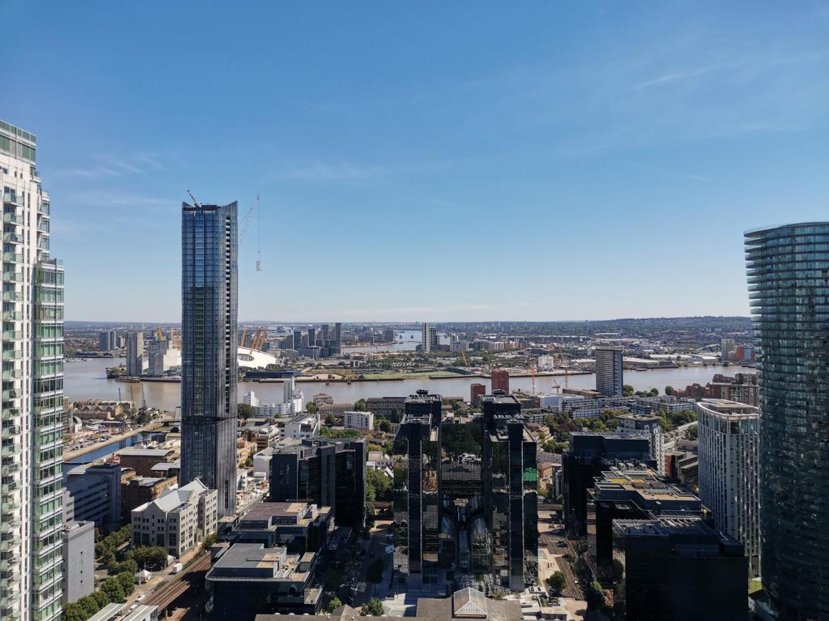 Charles Hope Canary Wharf South Quay * London