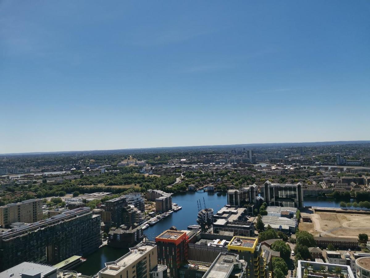 Apartment Charles Hope Canary Wharf South Quay London