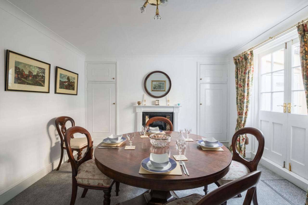 Stylish Sloane Square Close To Victoria By Underthedoormat *