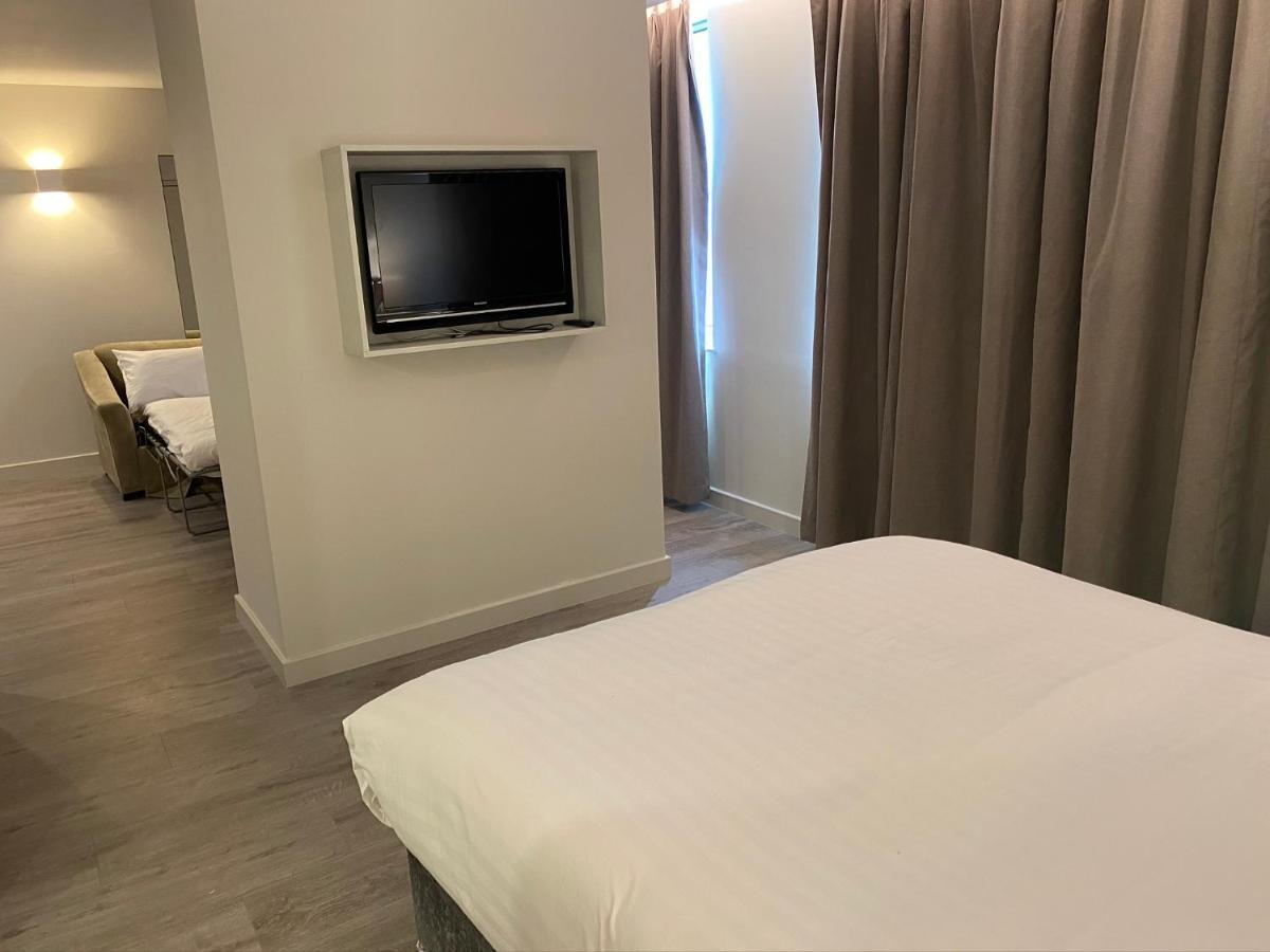 Aparthotel Axiom Park London