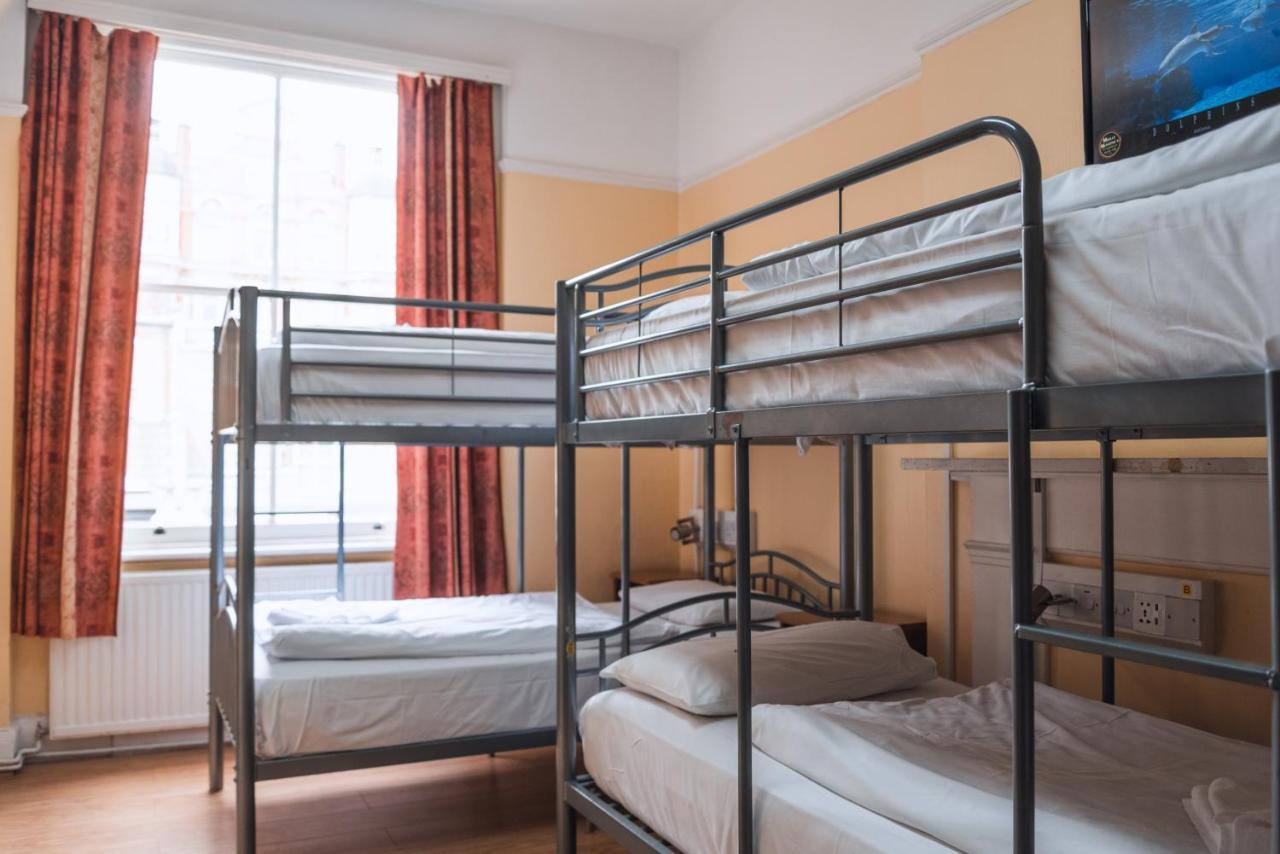 Dolphin - The 3* London