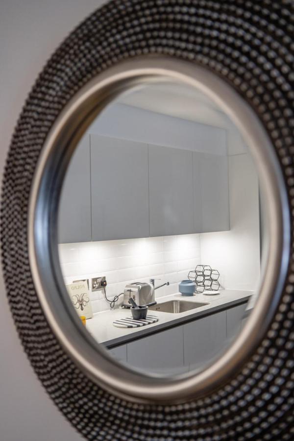 Contemporary Apartments, Wembley - Sk * Londra