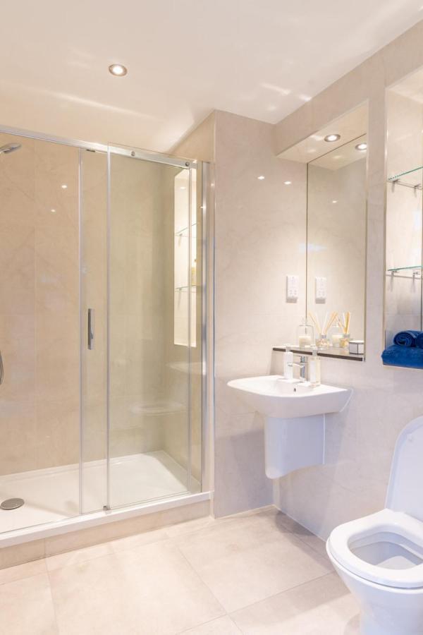 Appartamento Contemporary Apartments, Wembley - Sk *