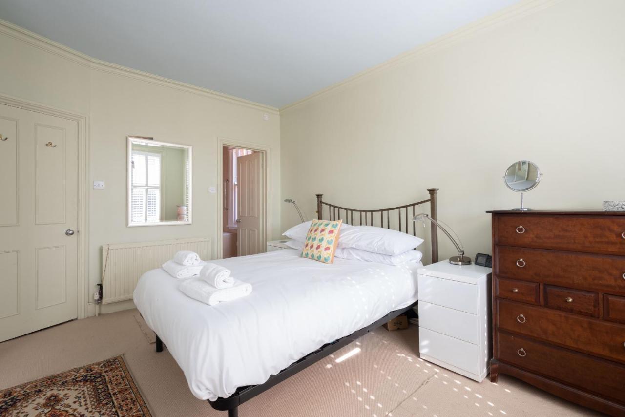 Apartment Picturesque Parsons By Underthedoormat