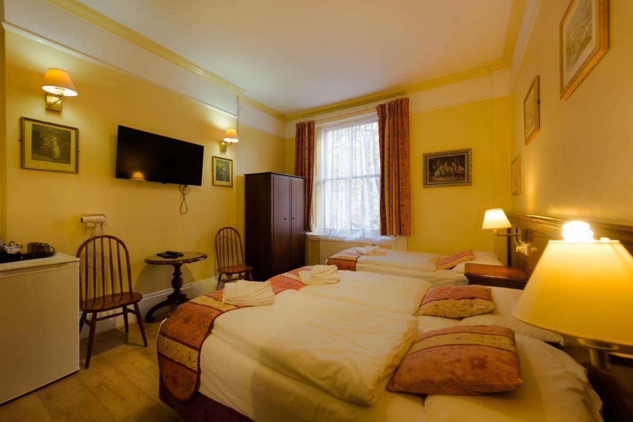 Hotel Dolphin 3*