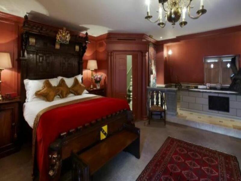 Hazlitt's 4*