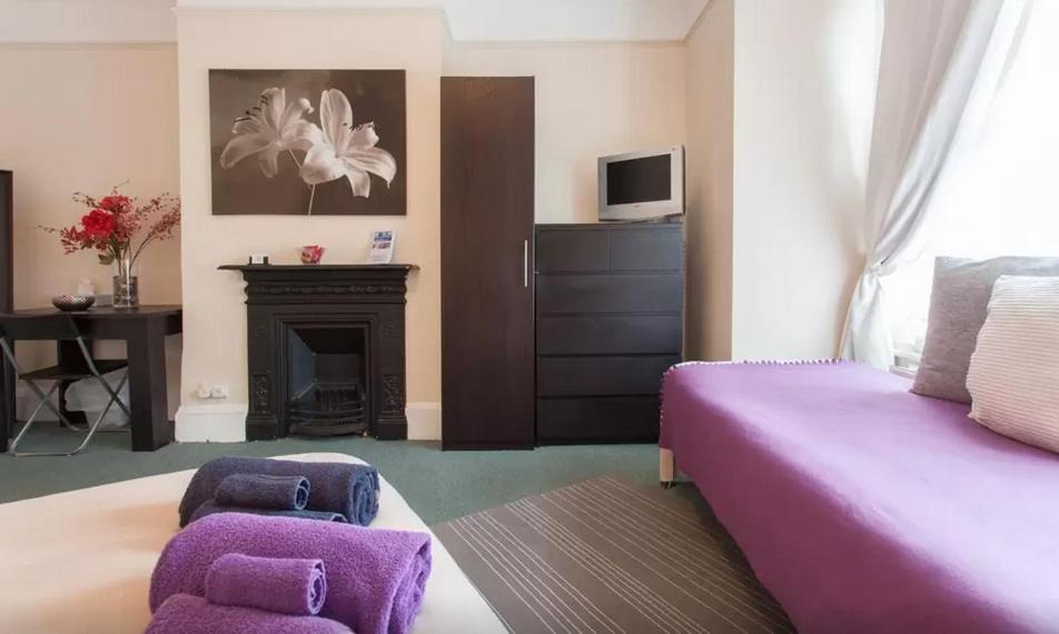 Home2home-rooms Bed & Breakfast 3*