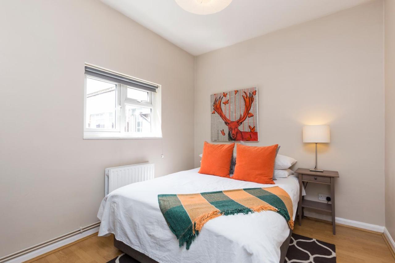 Modernised 1 And 2 Bedrooms Option Terrace And Balcony High Street *